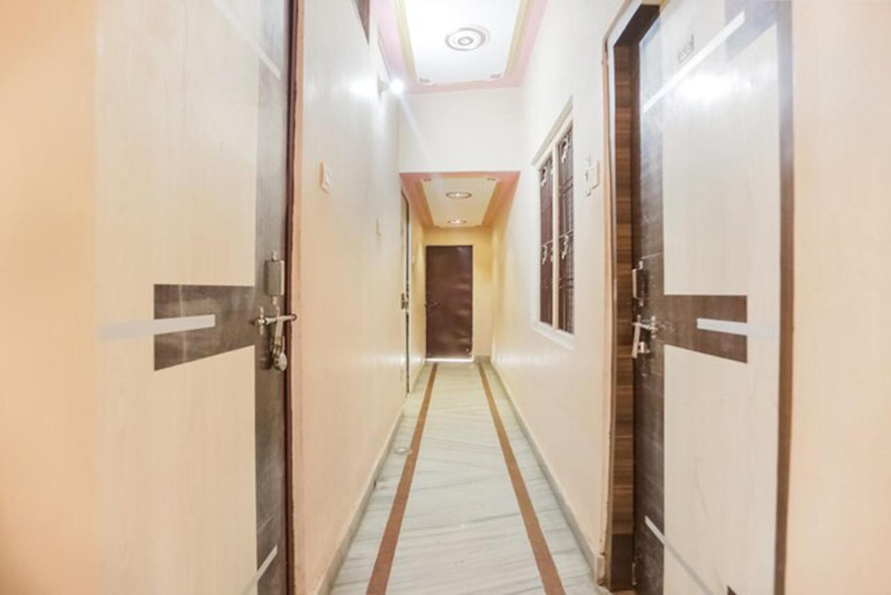 Hotel Aakash Ganga Varanasi Esterno foto