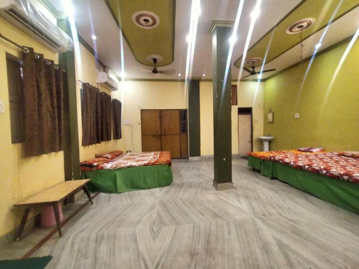 Hotel Aakash Ganga Varanasi Esterno foto