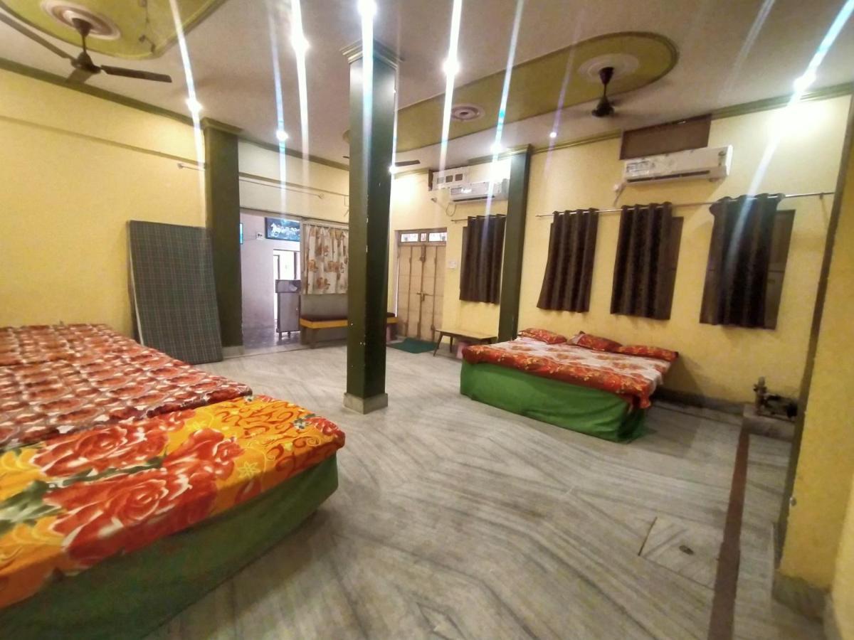 Hotel Aakash Ganga Varanasi Esterno foto